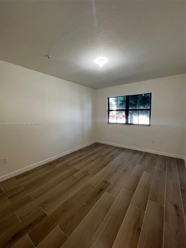 Building Photo - 10630 NW 88th St