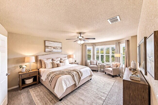 Building Photo - VIEWS VIEWS VIEWS! Ask about our rent incentives and Book your self guided tour today!