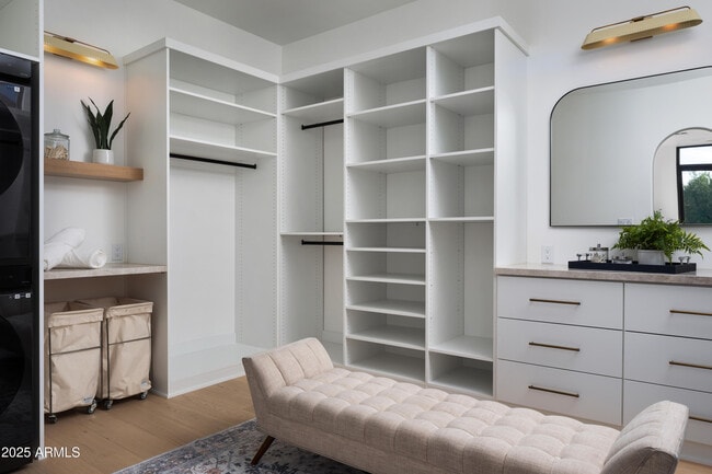 Building Photo - 4120 N 44th Pl