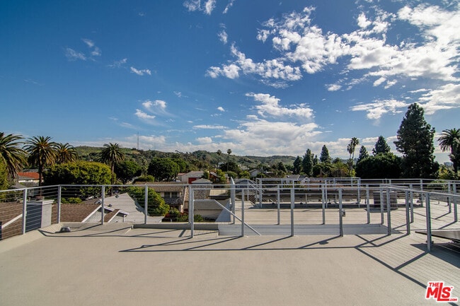 Building Photo - 4143 Madison Ave