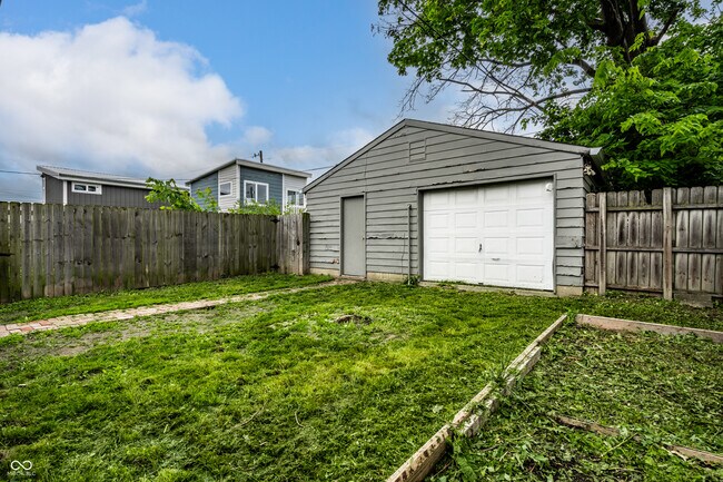 Building Photo - 1418 Olive St