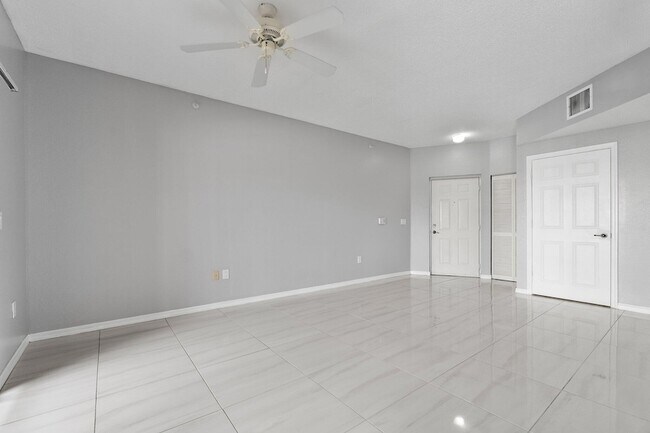 Building Photo - 3019 Alcazar Pl