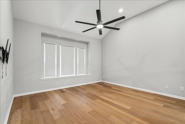 Building Photo - 5301 Deerwood Ln