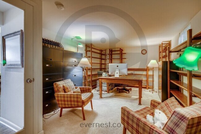 Building Photo - 4-Bed/3-Bath Home/Available Soon!