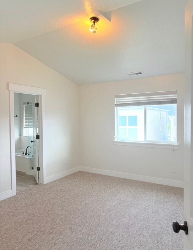 Building Photo - 3978 W 1750 N