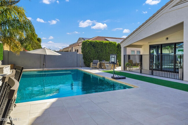 Building Photo - 9558 W Harmony Ln