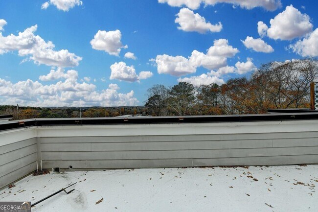 Building Photo - 2083 Holtz Ln