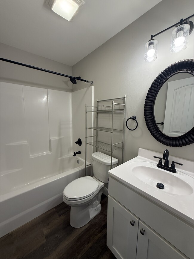 Building Photo - 5259 Sandy Brae Ln