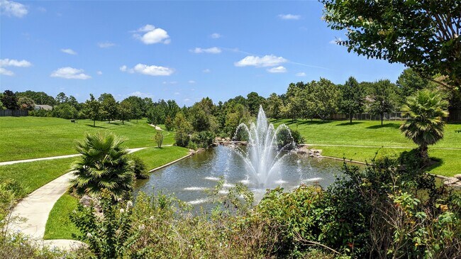 Building Photo - 10114 Crescent Bluff Ln