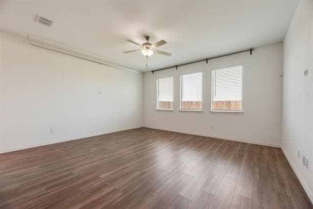Building Photo - 7109 Crepe Myrtle Ave