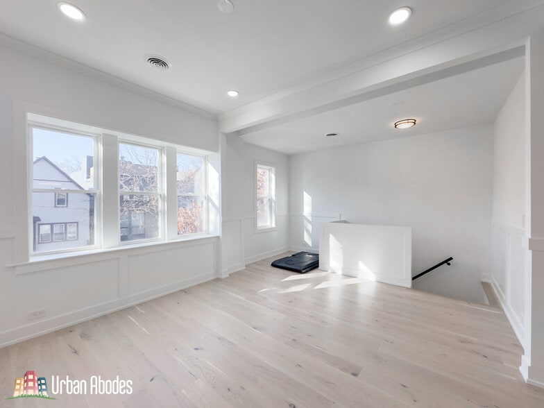 Building Photo - 2129 N Bingham St