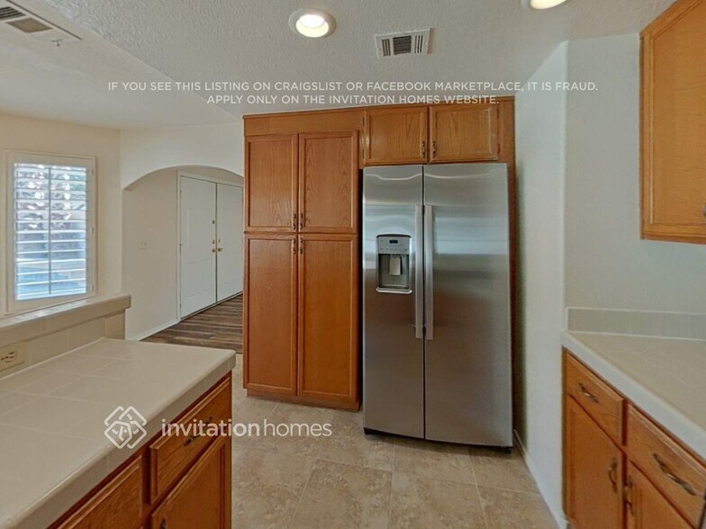 Building Photo - 740 Spruce Tree Cir