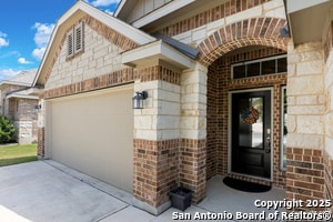 Building Photo - 12067 Pitcher Rd