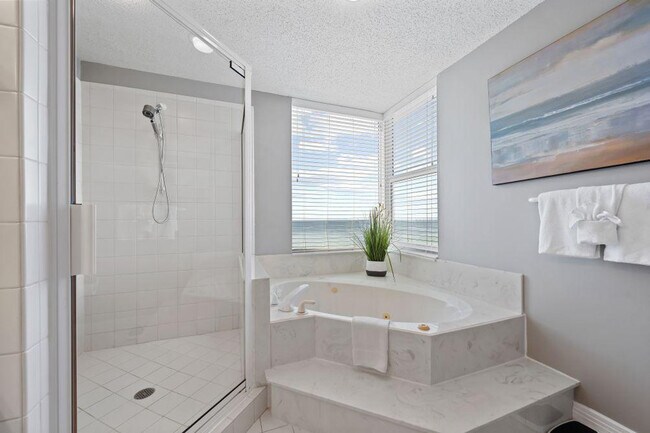 Building Photo - 13601 Perdido Key Dr