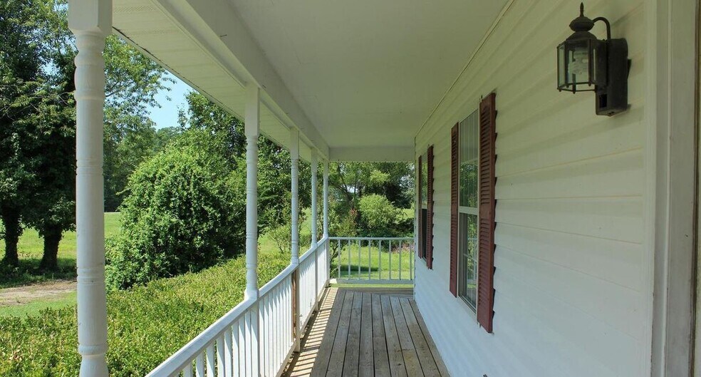 Building Photo - 22078 Indian Bridge Rd
