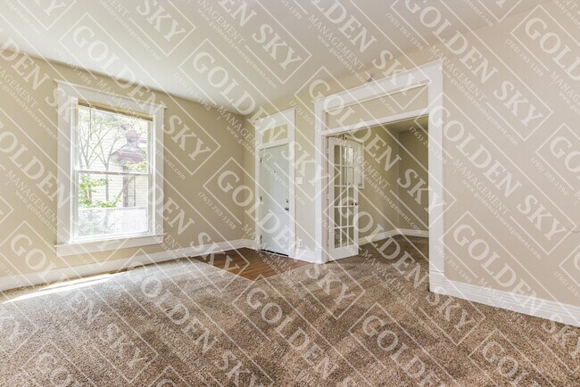 Building Photo - 316 N Vine St