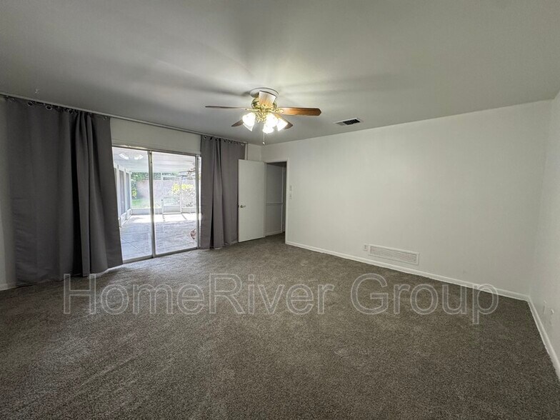 Building Photo - 2907 Caballero Dr