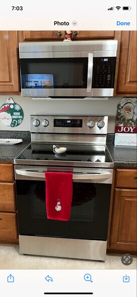 Building Photo - 1834 Iron Mountain Dr