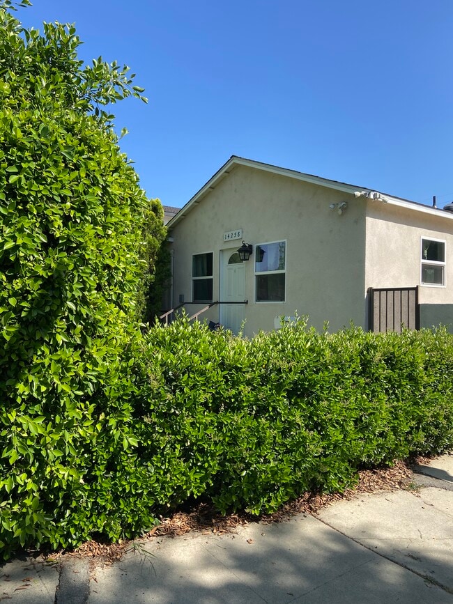 Building Photo - 14260 McCormick St