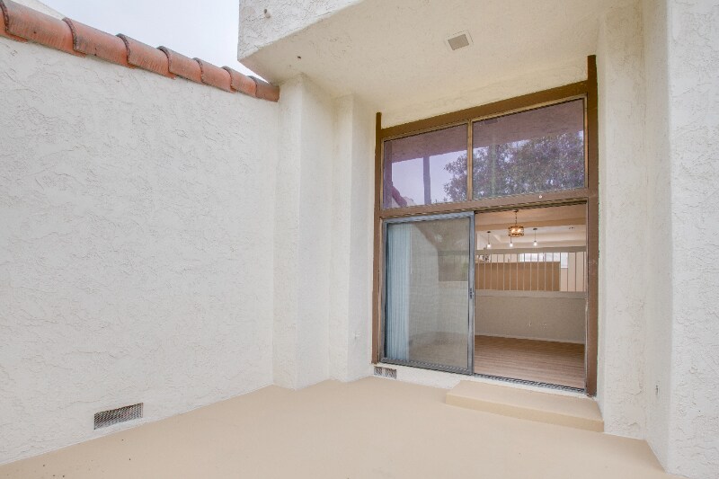 Building Photo - 7413 Caminito Carlotta