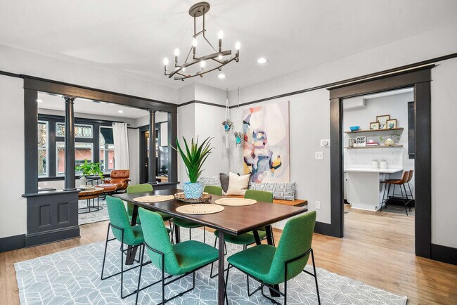 Building Photo - 3820 SE Belmont St