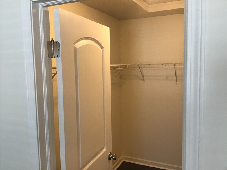 Building Photo - 122 Faulkner Dr