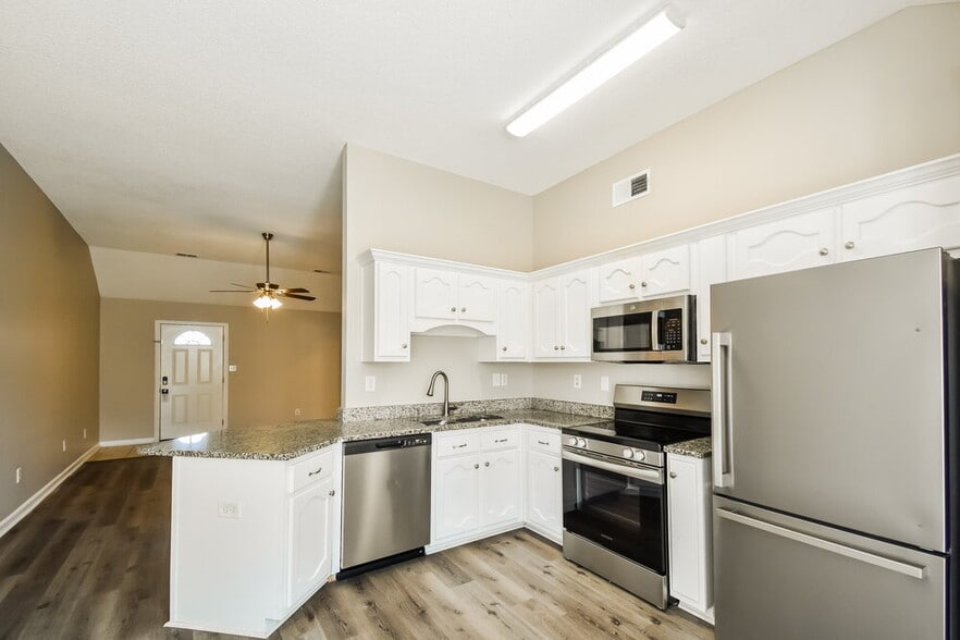 Building Photo - 9043 William Paul Dr