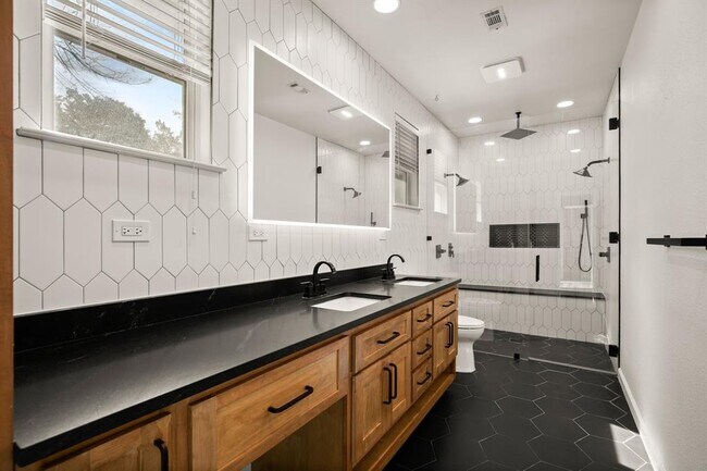 Building Photo - 6607 Avenida Ann St