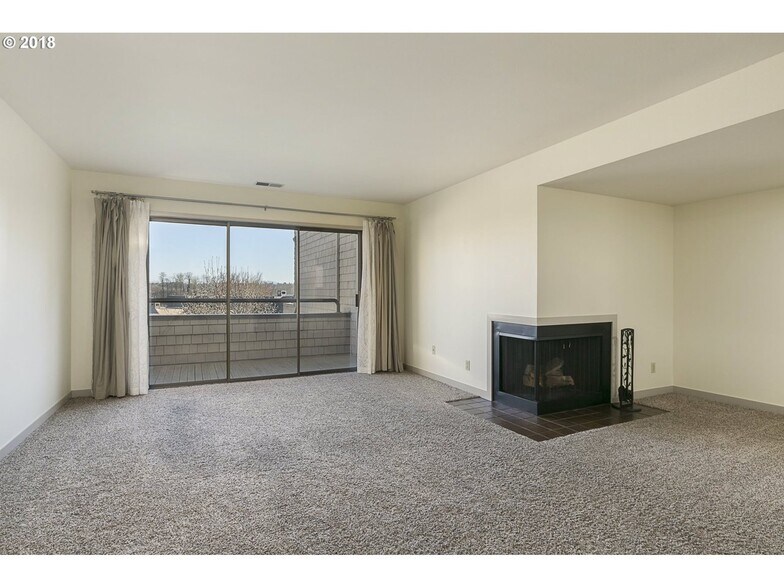 Building Photo - 5858 S Riveridge Ln