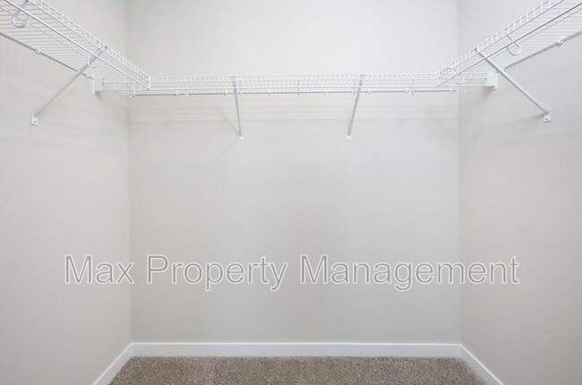 Building Photo - 5607 153rd St