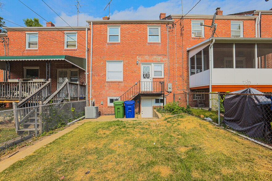 Building Photo - 3825 Rexmere Rd