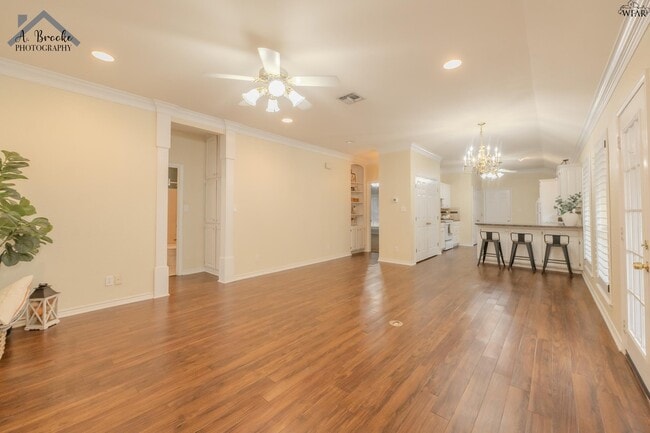 Building Photo - 3037 Cunningham Dr