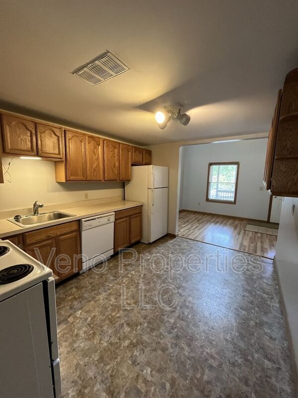 Building Photo - 12 Gas Plant Rd