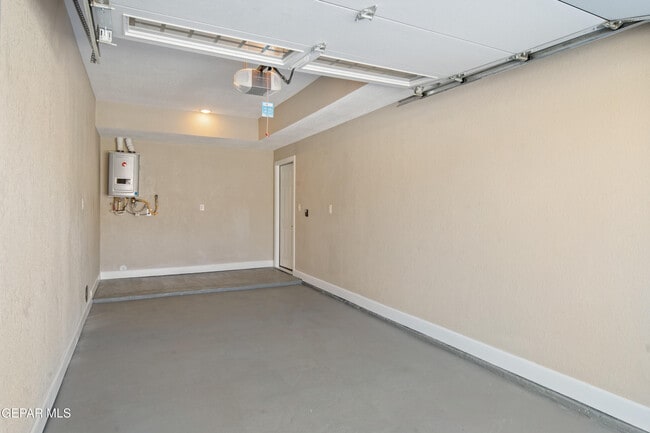 Building Photo - 6305 Palo Verde Pl