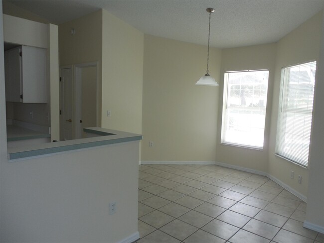 Building Photo - 5592 W Woodside Dr
