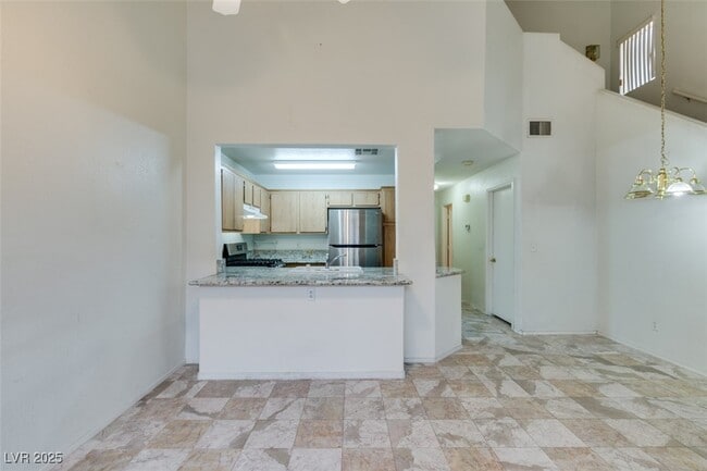 Building Photo - 48 Belle Essence Ave
