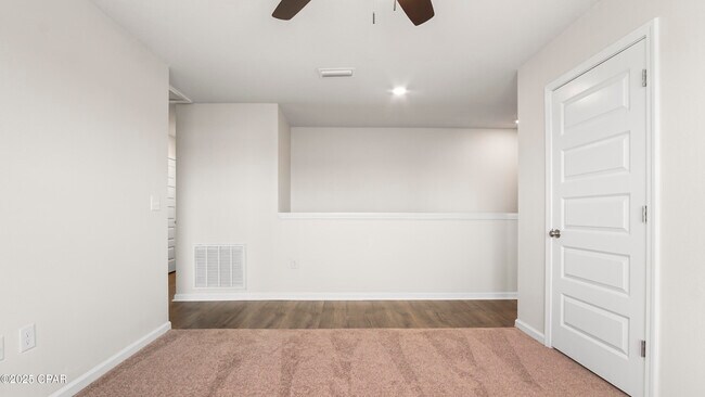 Building Photo - 4715 Firefly Ln