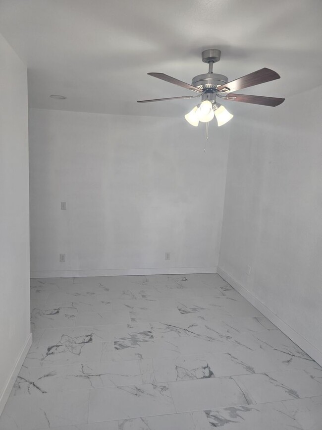Building Photo - Room Rental in Westminster