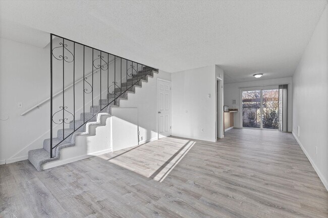 Interior Photo - Raintree Apartments