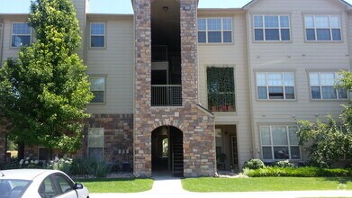 Building Photo - Nice Condo in South Ft. Collins