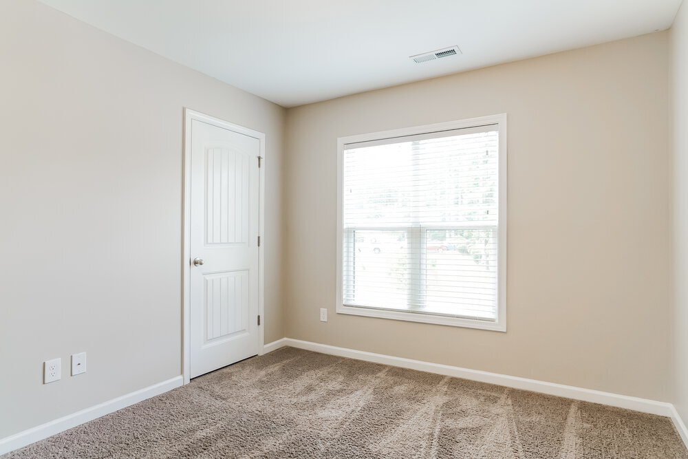 Building Photo - 105 Oakdale Ave