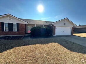 Building Photo - Spacious 3-Bedroom, 2-Bath Home in SE OKC!