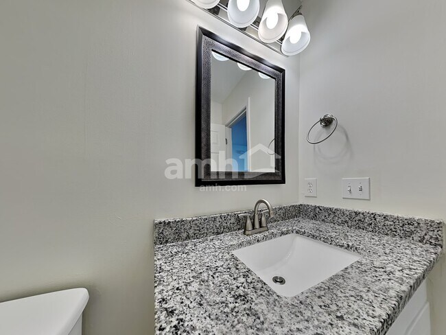 Building Photo - 4415 Hounds Run Dr