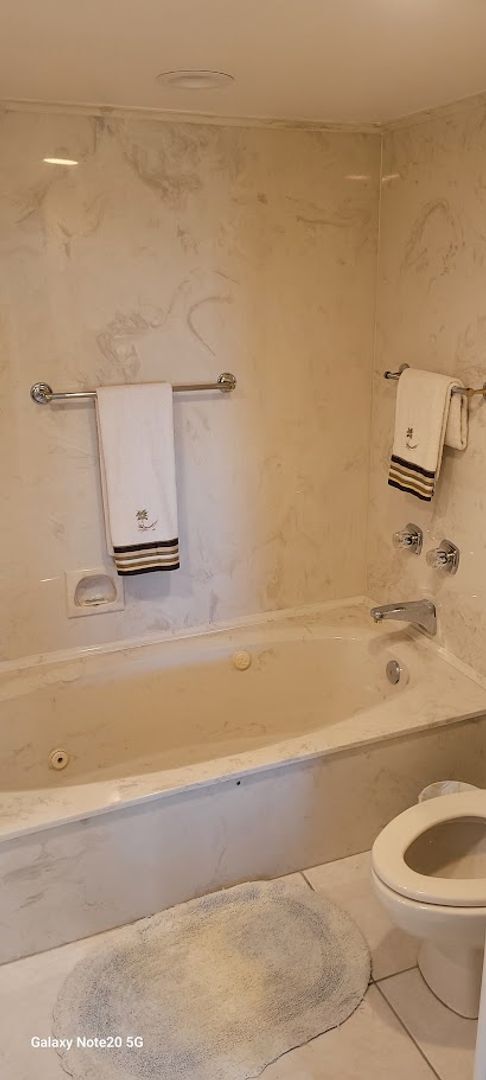 Building Photo - Attn Boaters!  Boca Grande, FL Large Boat Slip Included!  3 BR 2 Bath