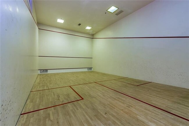 Building Photo - 3334 Peachtree Rd NE