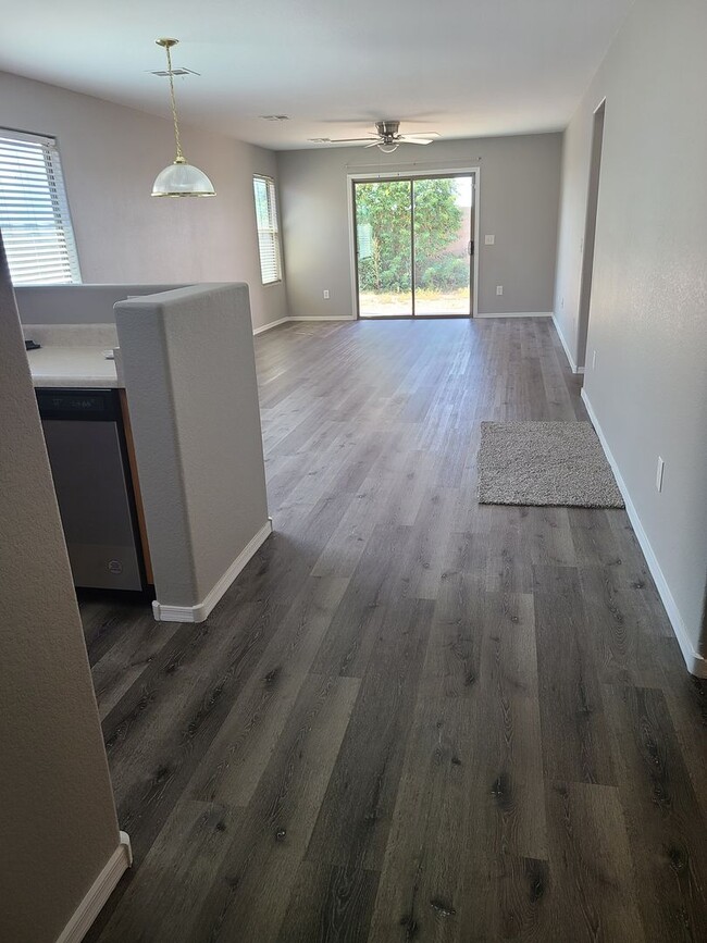 Building Photo - 19408 N Smith Dr