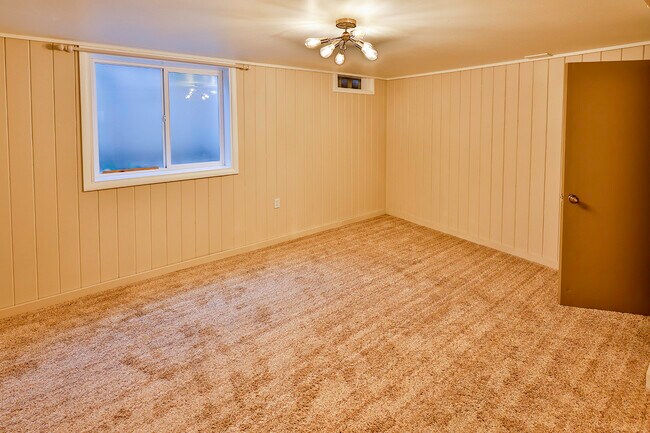 Downstairs bedroom with fresh paint - 1020 E Garden Ave