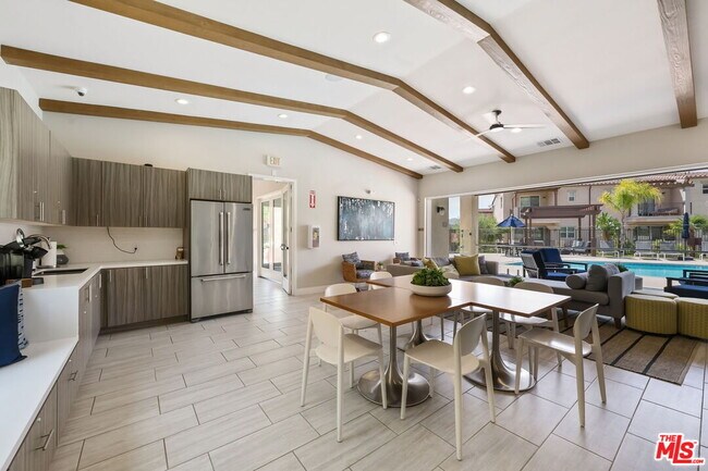 Building Photo - 4377 Paxton Pl