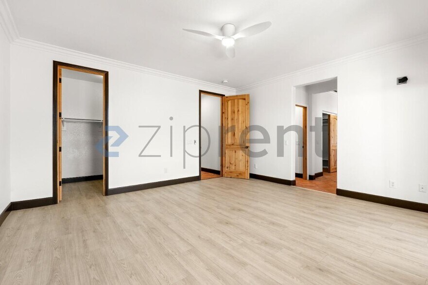 Building Photo - 1485 Clearview Cir