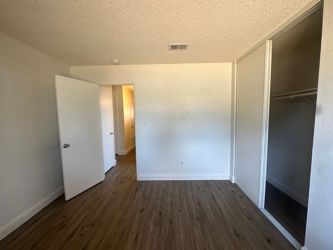 Building Photo - 1701 Ortega Dr